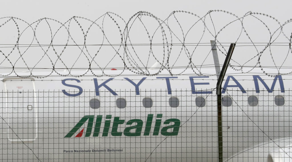 Alitalia: Οι εργαζόμενοι απέρριψαν το σχέδιο αναδιάρθρωσης της εταιρίας