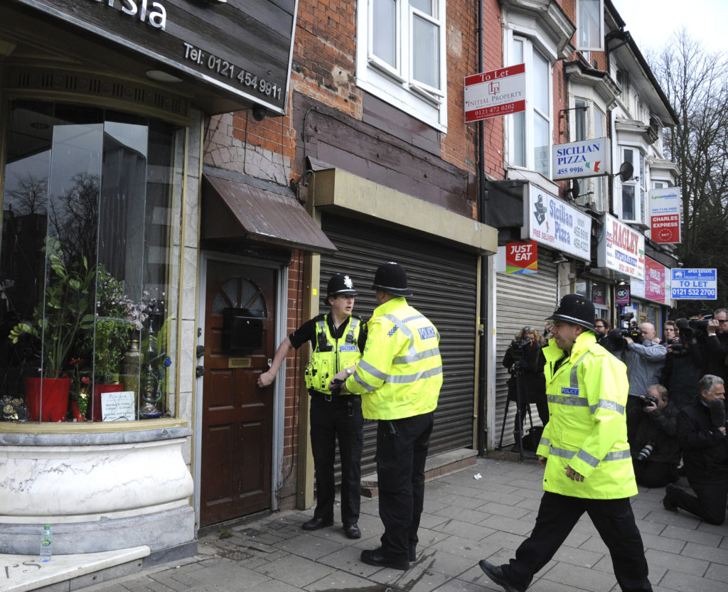 Λονδίνο: Η αστυνομία πυροβολεί ένα άτομο και συλλαμβάνει 4 σε αντιτρομοκρατική επιχείρηση