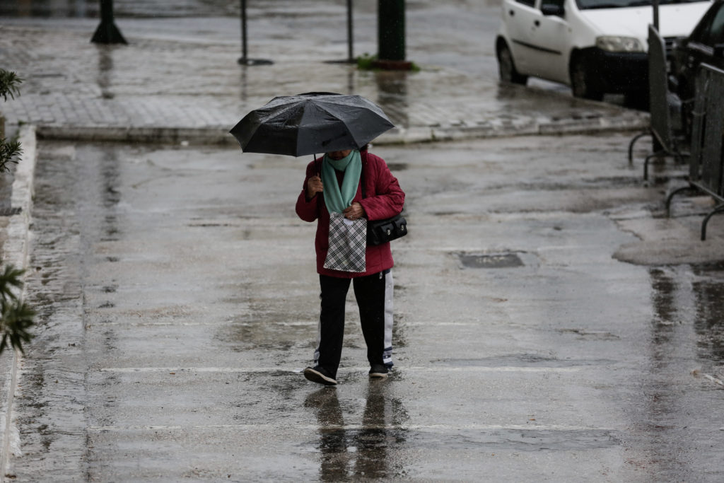 Με τοπικές βροχές ξεκινάει η εβδομάδα