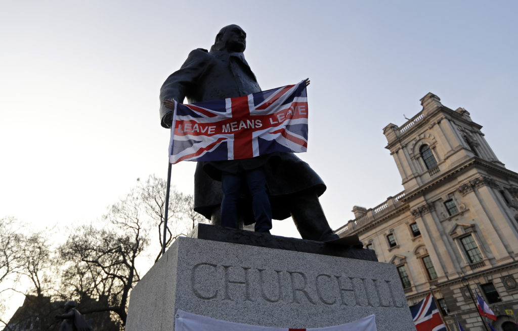 Brexit: Συνεχίζουν τις ψηφοφορίες ψάχνοντας εναλλακτικές λύσεις