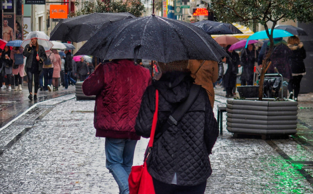 Φθινοπωρινός ο καιρός με βροχές και ανέμους από το απόγευμα