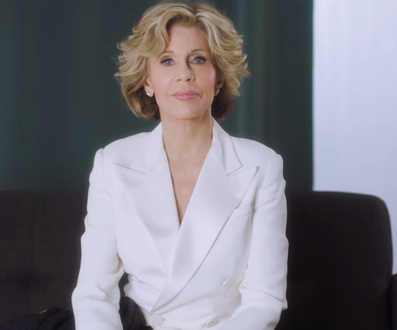 Η Jane Fonda στα 82 της εξώφυλλο στη Vogue σε τεύχος κατά των διακρίσεων λόγω ηλικίας (Photo)