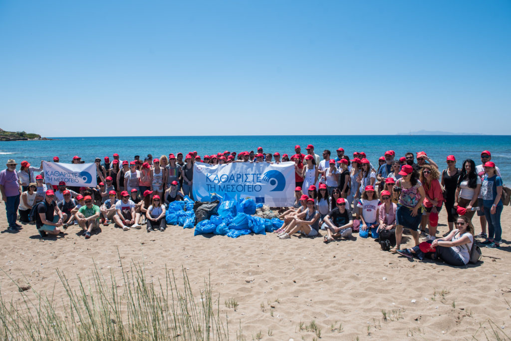 H Vodafone γιορτάζει την Παγκόσμια Ημέρα Περιβάλλοντος με δράσεις εθελοντισμού για τον καθαρισμό παραλιών