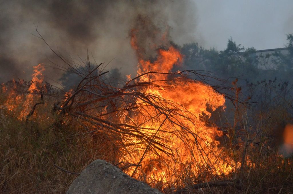 Σε ποιες περιοχές είναι υψηλός ο κίνδυνος για πυρκαγιά σήμερα