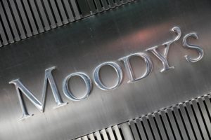 Moody&#8217;s: Αναβάθμισε σε θετικές τις προοπτικές της ελληνικής οικονομίας