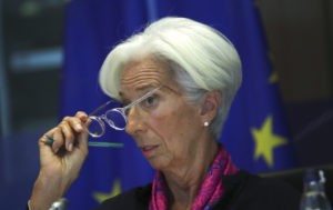 Επιτόκια: Γιατί η ΕΚΤ δεν δεσμεύεται για το χρονοδιάγραμμα των επόμενων μειώσεων