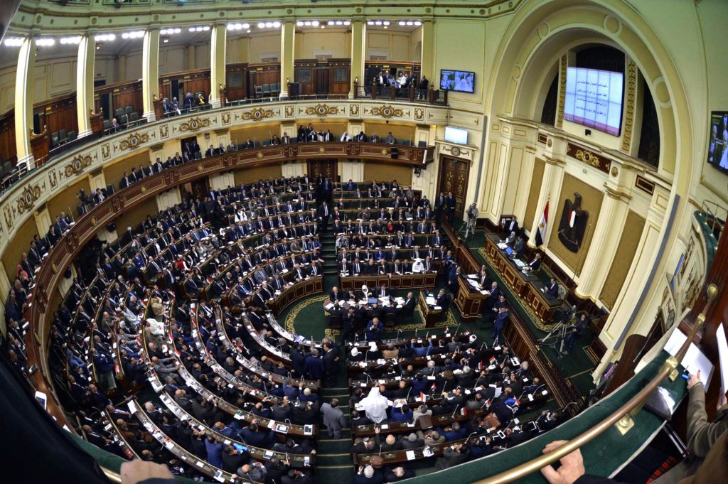 Η αιγυπτιακή Βουλή ενδέχεται να δώσει το πράσινο φως για στρατιωτική επέμβαση στη Λιβύη