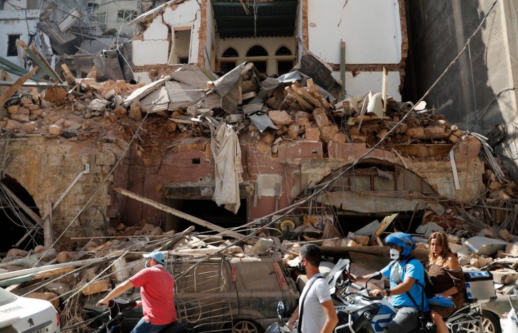 Βηρυτός: Σε κατάσταση έκτακτης ανάγκης η πόλη – Πάνω από 100 οι νεκροί – Τι δείχνουν οι πρώτες έρευνες (Photos – Videos)