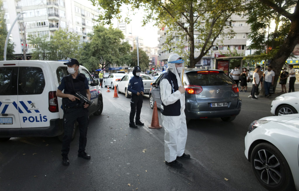 Κορονοϊός-Τουρκία: Έσπασε το φράγμα των 7.000 θανάτων