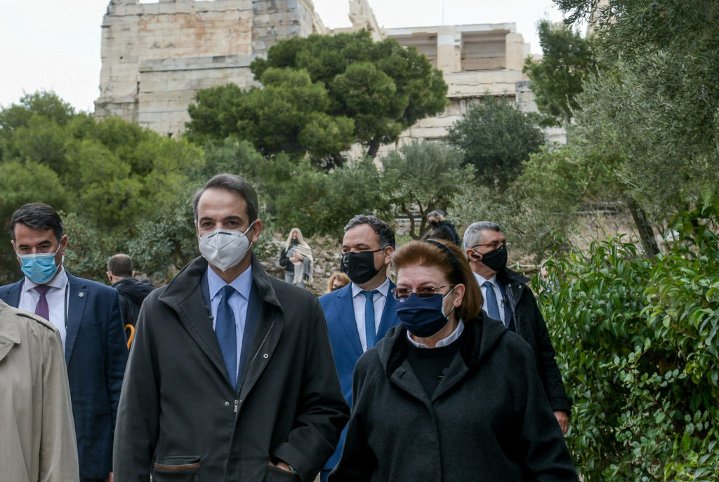 Πολάκης προς Μενδώνη: Αγαπούλα… πούλα!