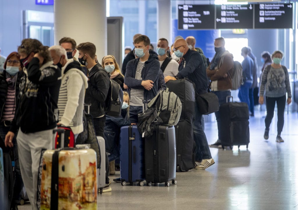 Χάος στα αεροδρόμια της Γερμανίας – Εγκλωβισμένοι δεκάδες επιβάτες πτήσεων από τη Βρετανία