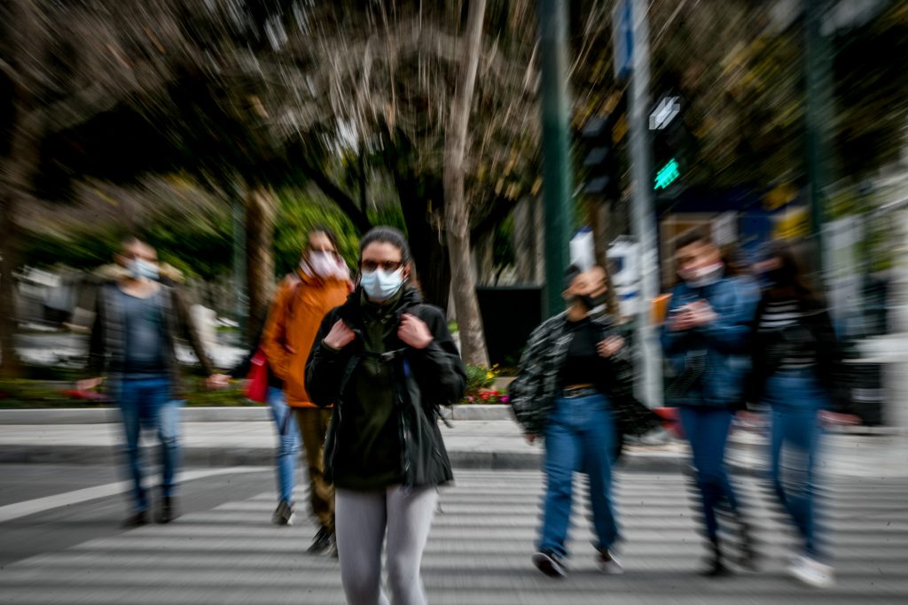 Επιμένει ο Εξαδάκτυλος: Καμία χαλάρωση των μέτρων μέχρι τις 12 Απριλίου