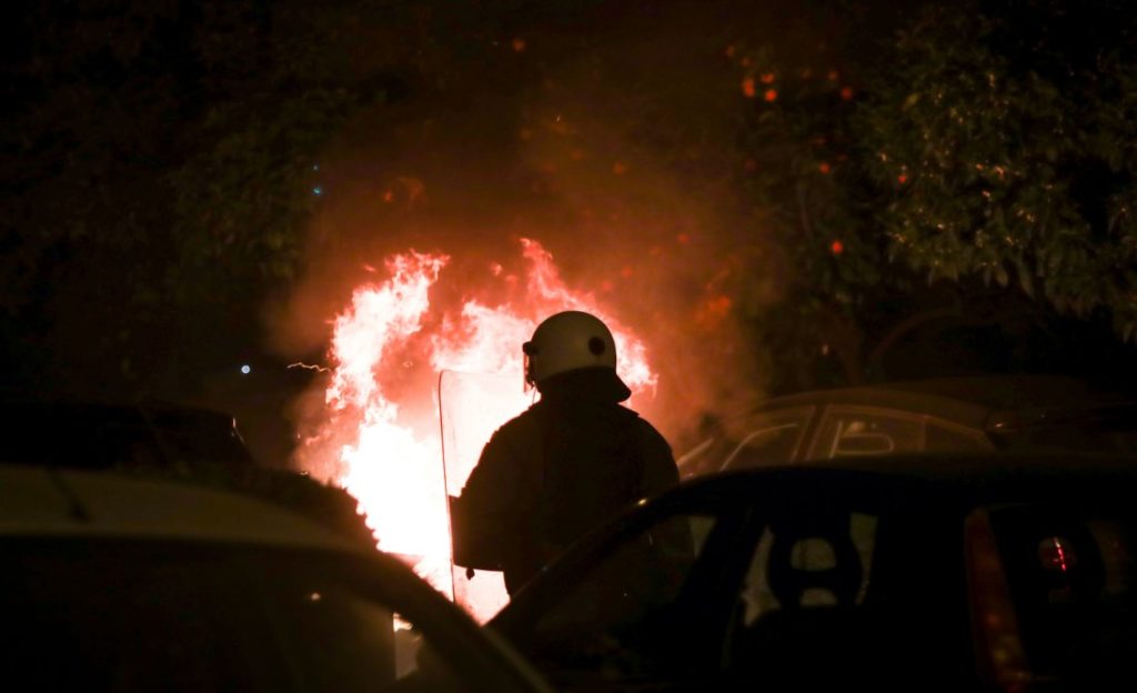 Βαριές ποινικές διώξεις σε δύο από τους συλληφθέντες της Νέας Σμύρνης