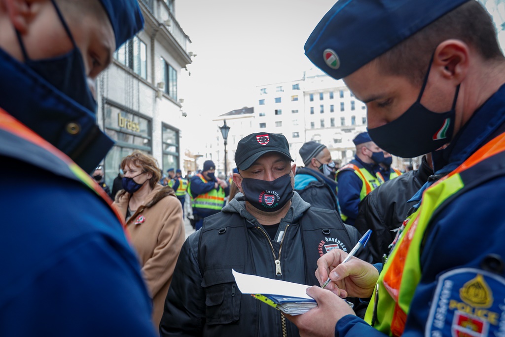 Ουγγαρία-Κορονοϊός: Τα νοσοκομεία της χώρας φτάνουν στα όριά τους