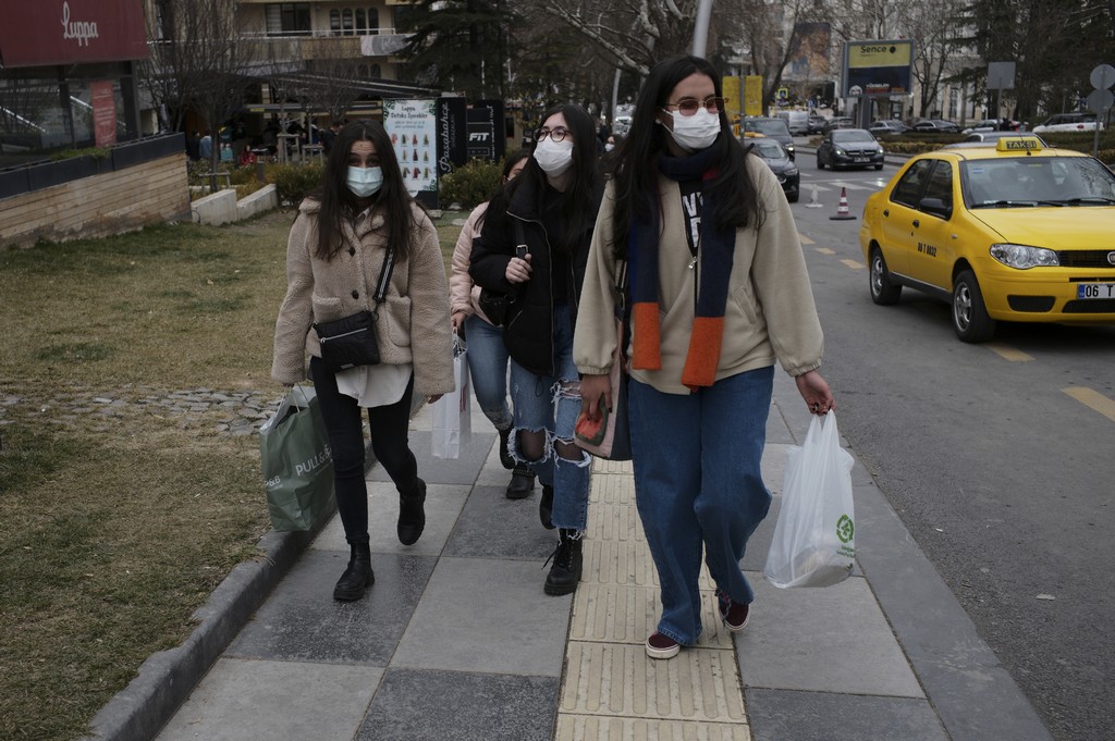 Τουρκία: Πάνω από 20.000 κρούσματα σε ένα 24ωρο