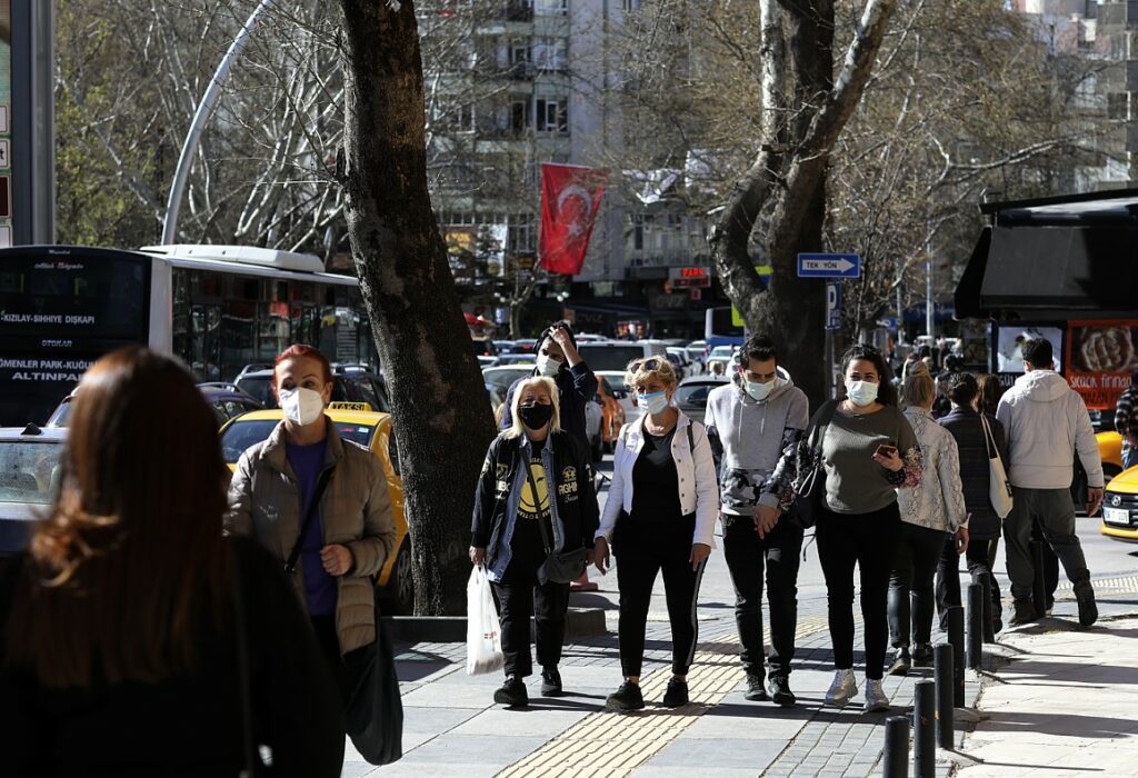 Ολικό lockdown μέχρι τις 17 Μαΐου στην Τουρκία