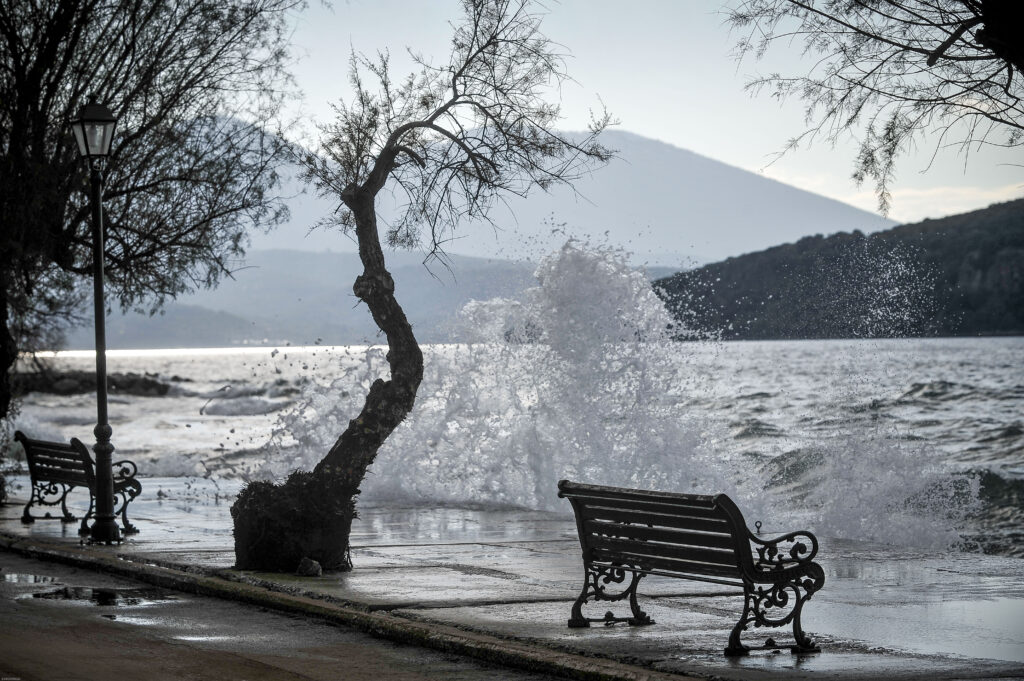 Έρχεται «τσουχτερό» κρύο και βροχές σε όλη τη χώρα από την Παρσκευή