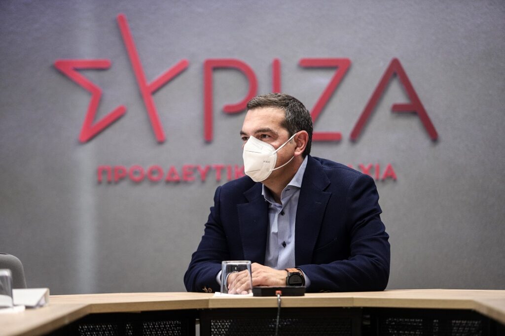 Τσίπρας: Ταφόπλακα για τους νέους το νομοσχέδιο Χατζηδάκη – Βάζει όρους για ισχυρότερο κύμα brain drain