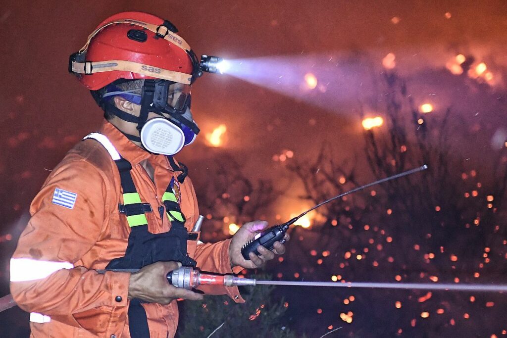 Φωτιά στον Σχίνο: Γιατί οι κάτοικοι δεν έλαβαν ειδοποιήσεις από το 112 (Video)