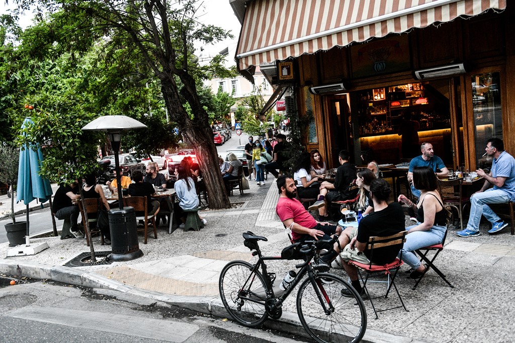 «Καμπανάκι» από Βασιλακόπουλο: Η χαλάρωση έχει οδηγήσει σε αύξηση του ιικού φορτίου