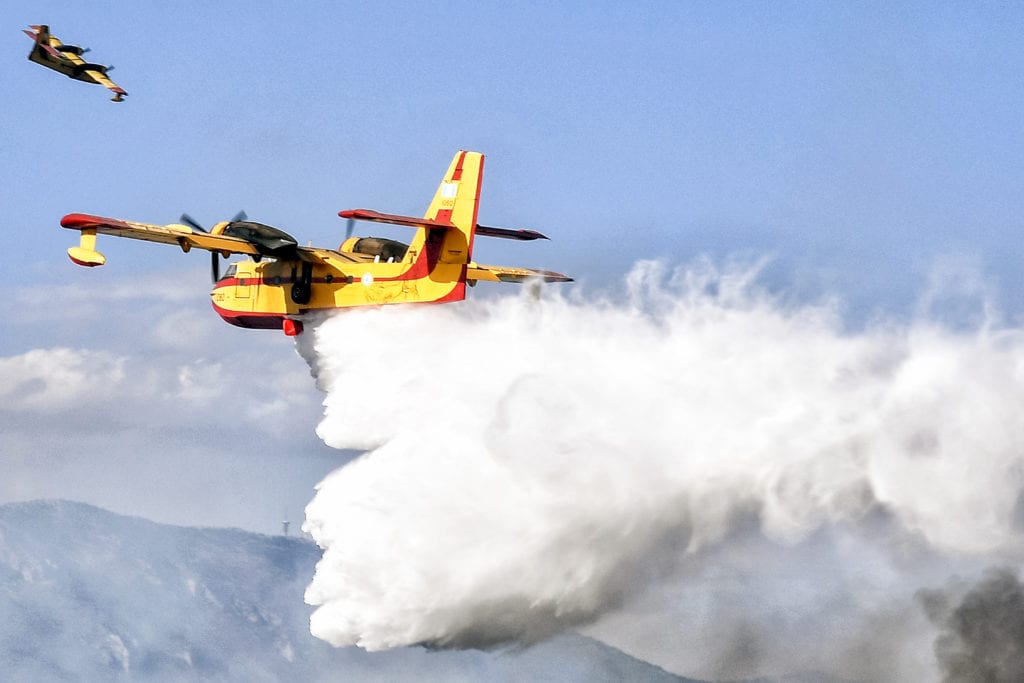 Κρήτη: Μαίνονται οι πυρκαγιές στο Ηράκλειο – Κινδύνευσαν σπίτια στις Ασίτες