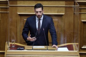 Βουλή: Ο νέος αν. υπουργός για τα τρένα επιβεβαίωσε ότι δεν έχει ιδέα για τον σιδηρόδρομο