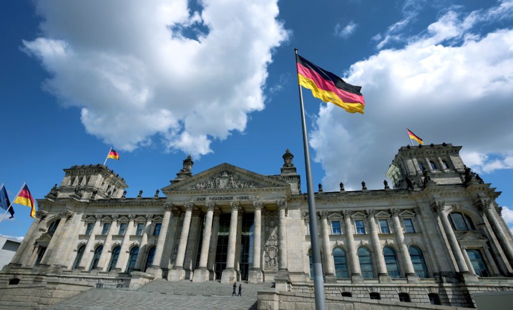 Γερμανία – δημοσκόπηση: Αυξάνεται το προβάδισμα των CDU / CSU έναντι των Πρασίνων