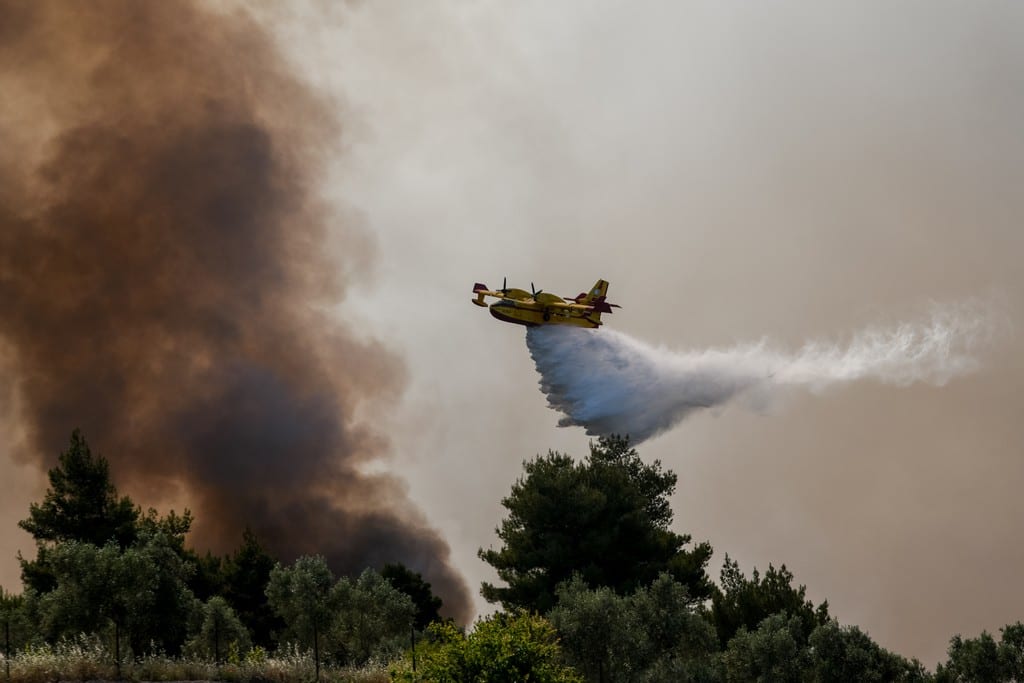 Μεγάλη φωτιά σε δασική έκταση στα Κυπαρίσσια Μεγαλόπολης