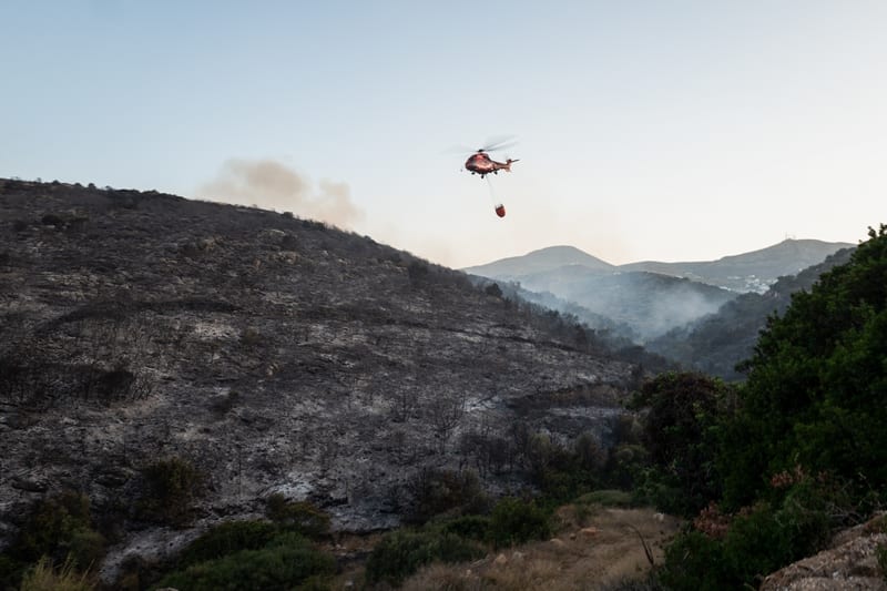 Μεγάλη πυρκαγιά στην Κυψέλη Τροιζηνίας – Μεθάνων – Απομακρύνονται οι κάτοικοι του οικισμού