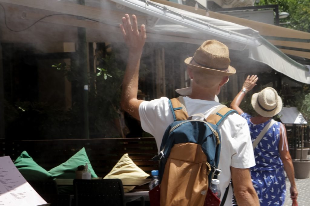 Καιρός: Τοπικές βροχές και μικρή άνοδος της θερμοκρασίας