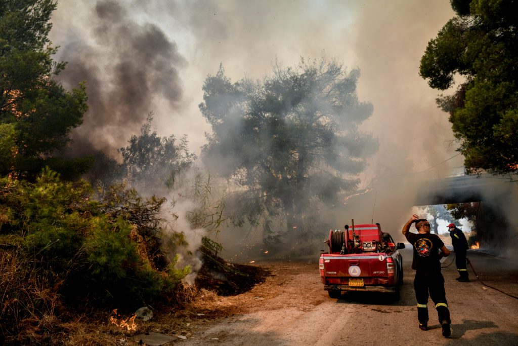 Φωτιά στα Μέγαρα: Έκτακτες κυκλοφοριακές ρυθμίσεις