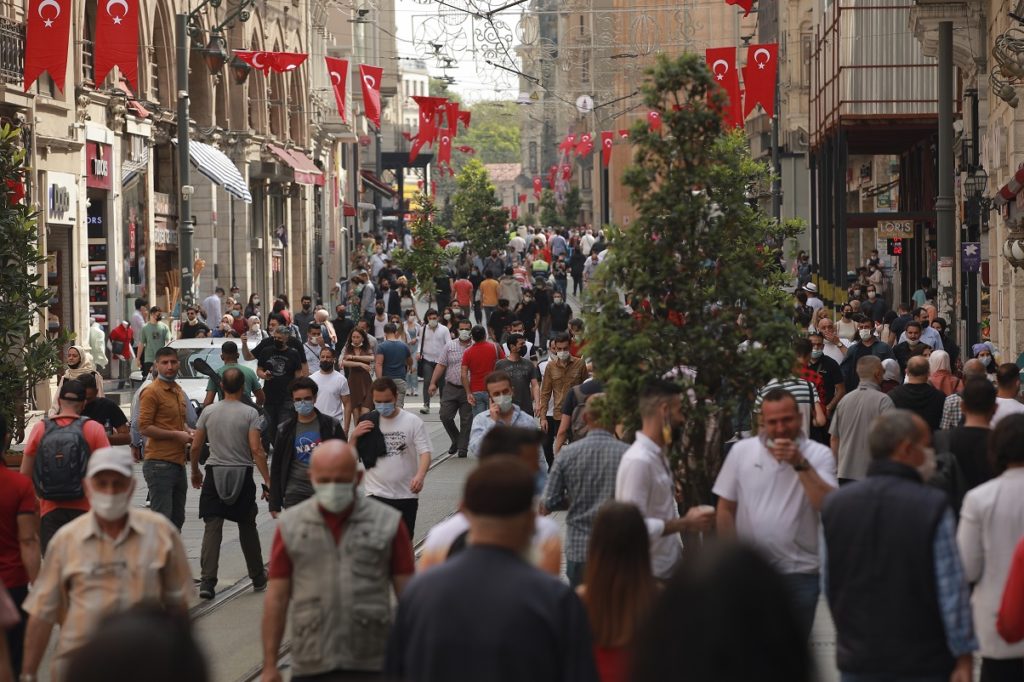 Πάνω από 20.000 τα νέα κρούσματα κορονοϊού σε ένα 24ωρο στην Τουρκία