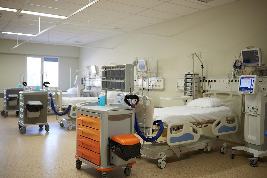 Νοσοκομείο Καλαμάτας: Στα τμήματα covid καλούνται να εργαστούν οφθαλμίατροι και ορθοπεδικοί