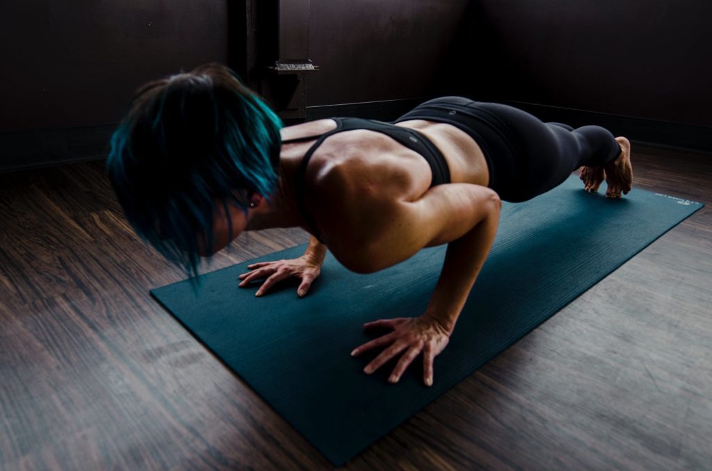 Πόσο βάρος σηκώνεις όταν κάνεις push-ups;