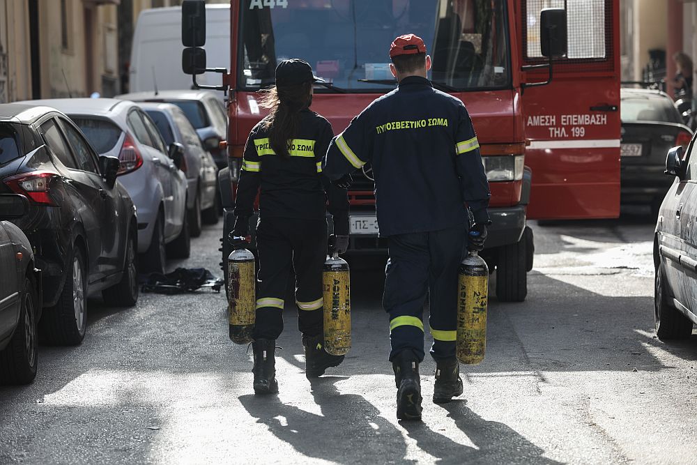 Φωτιά σε εστιατόριο στο Παλαιό Φάληρο – Προκλήθηκαν υλικές ζημιές