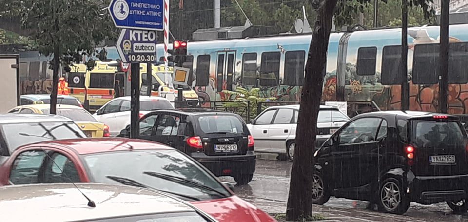 Νέο σιδηροδρομικό δυστύχημα σε αφύλαχτη διάβαση στο Μεταξουργείο (Photos)