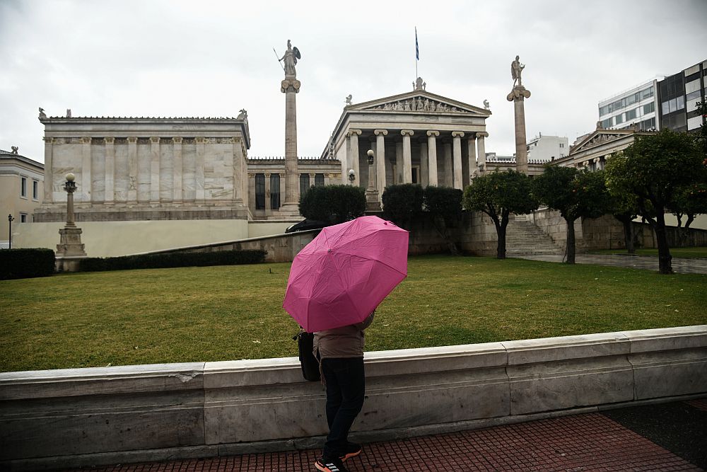 Καιρός: Επιδείνωση με βροχές και καταιγίδες στο μεγαλύτερο μέρος της χώρας