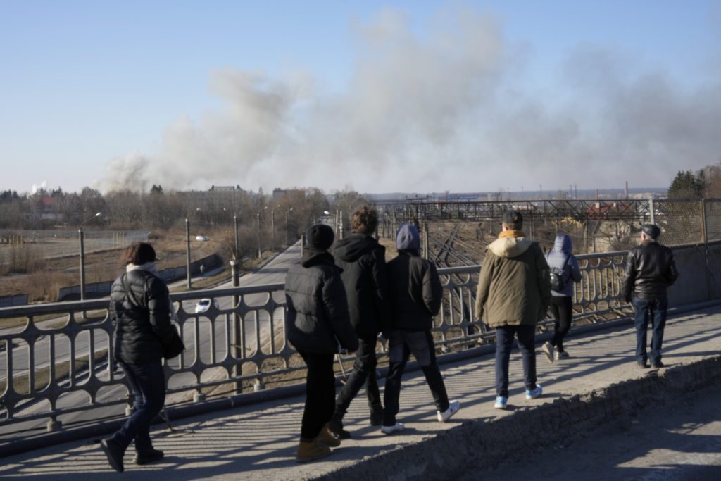 Ουκρανία: Ένας νεκρός και τραυματίες από χτύπημα σε πολυκατοικία στο Κίεβο – «Περάσαμε στην αντεπίθεση», λένε οι Ουκρανοί