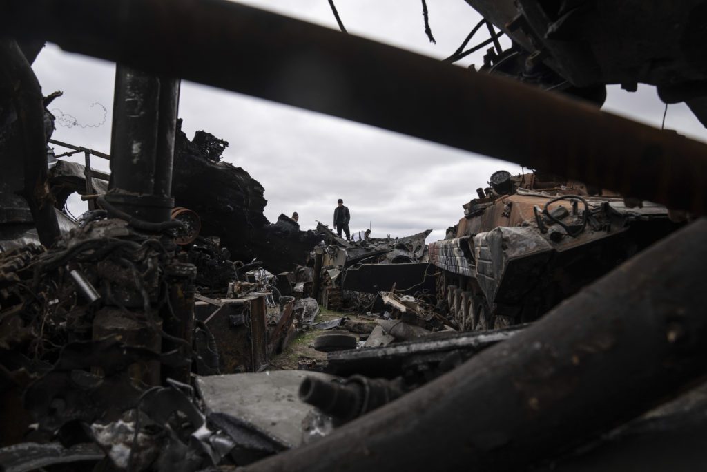Ουκρανία: «Ζούμε ίσως τις τελευταίες ημέρες μας» φωνάζουν πολιορκημένοι στρατιωτικοί στη Μαριούπολη – Νέες εκρήξεις στο Μικολάγιφ