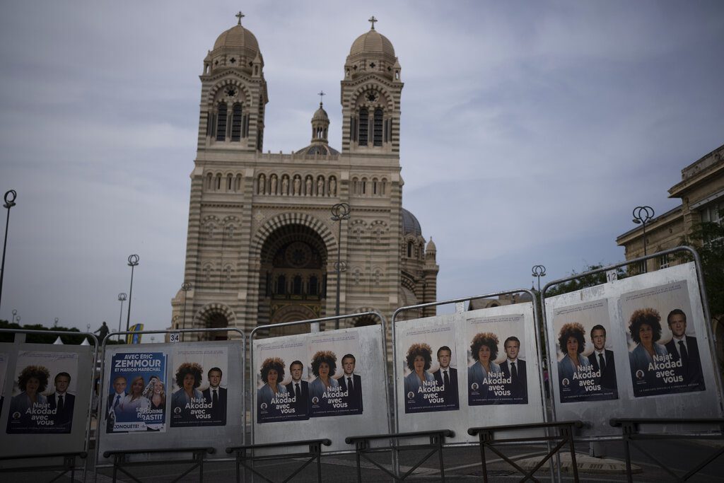 Γαλλία – βουλευτικές εκλογές: Η ψηφοφορία για τον β’ γύρο ξεκίνησε στα υπερπόντια εδάφη