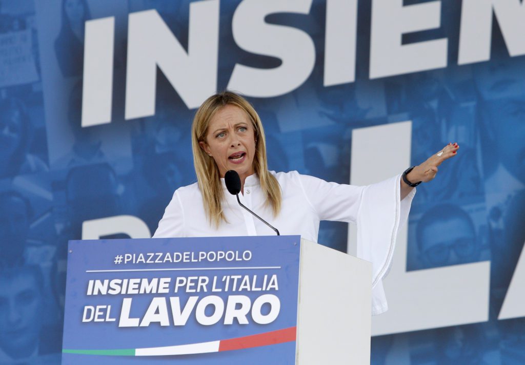 Ιταλία: «Ντέρμπι» νεοφασιστών και Κεντροαριστεράς στην πρώτη δημοσκόπηση μετά την παραίτηση Ντράγκι