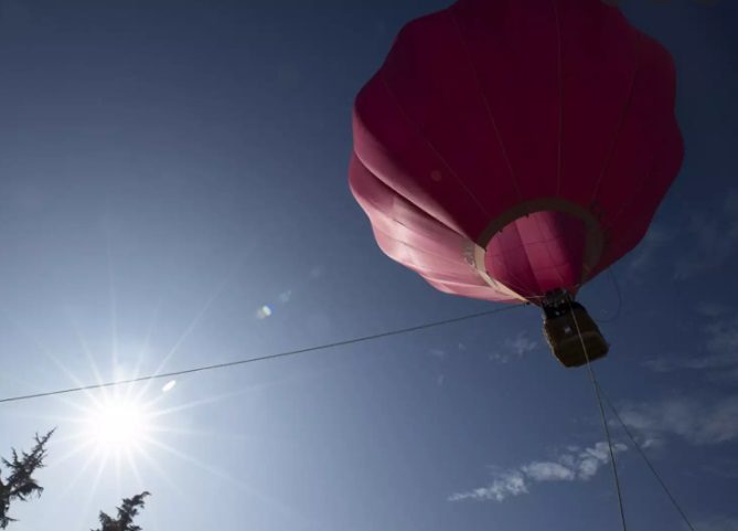 Κρήτη: Δύο τραυματίες από πτώση τουριστικού αερόστατου