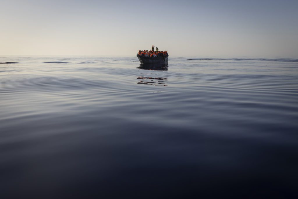 Ιταλία: Έξι πρόσφυγες νεκροί από δίψα σε πλεούμενο στα ανοιχτά της Σικελίας