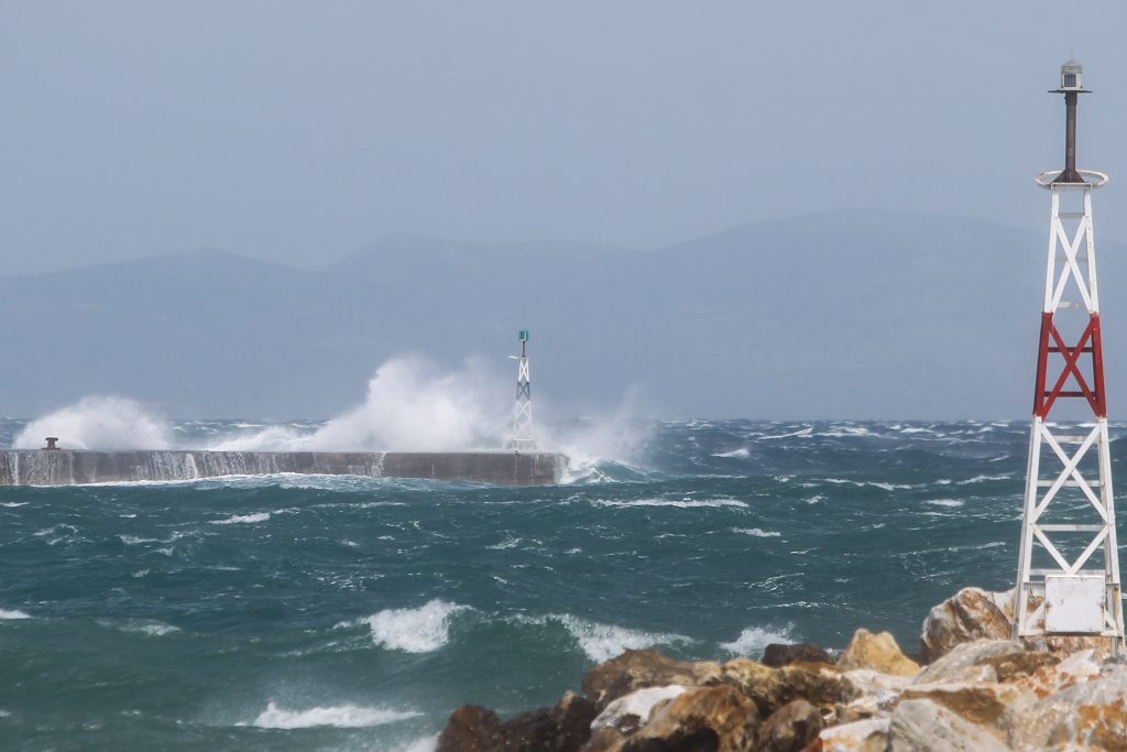 Κακοκαιρία: Απαγόρευση απόπλου από Πειραιά, Ραφήνα και Λαύριο λόγω ισχυρών ανέμων