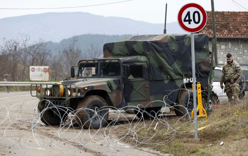 Καζάνι που βράζει το Κόσοβο: Έκλεισε η κύρια συνοριακή διάβαση – Σε ετοιμότητα ο σερβικός στρατός