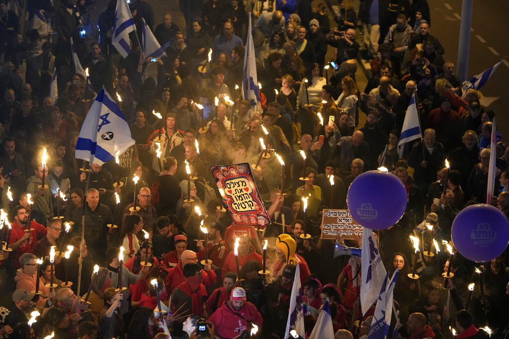 Ισραήλ: Περισσότεροι από 100.000 άνθρωποι διαδήλωσαν στο Τελ Αβίβ κατά της κυβέρνησης Νετανιάχου