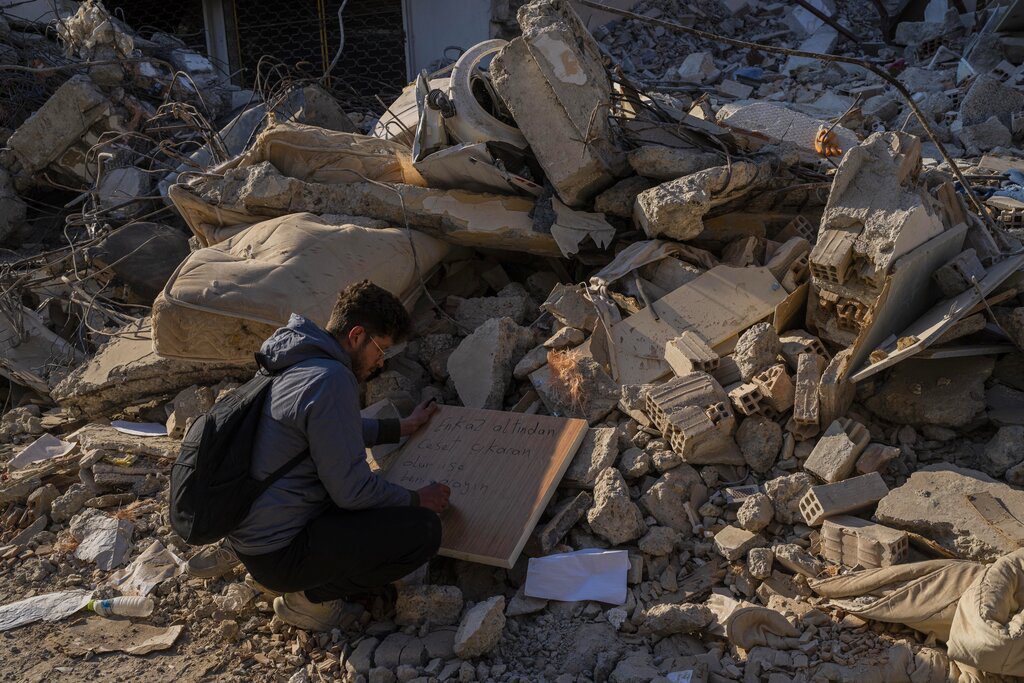 Σεισμοί Τουρκία – Συρία: Ζωή κάτω από τα συντρίμμια – 10χρονη σώθηκε μετά από μία εβδομάδα στα ερείπια (Video)
