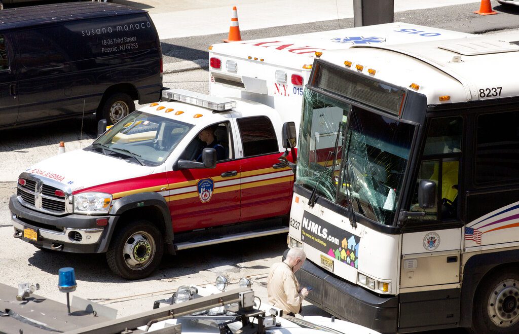 Καναδάς: Λεωφορείο προσέκρουσε σε παιδικό σταθμό – Παιδιά έχουν τραυματιστεί σοβαρά