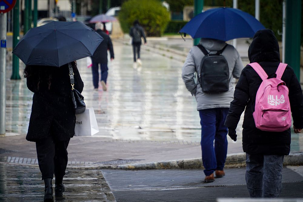 Άστατος ο καιρός με συννεφιά και τοπικές βροχές την Παρασκευή – Θερμοκρασία έως 18 βαθμοί Κελσίου