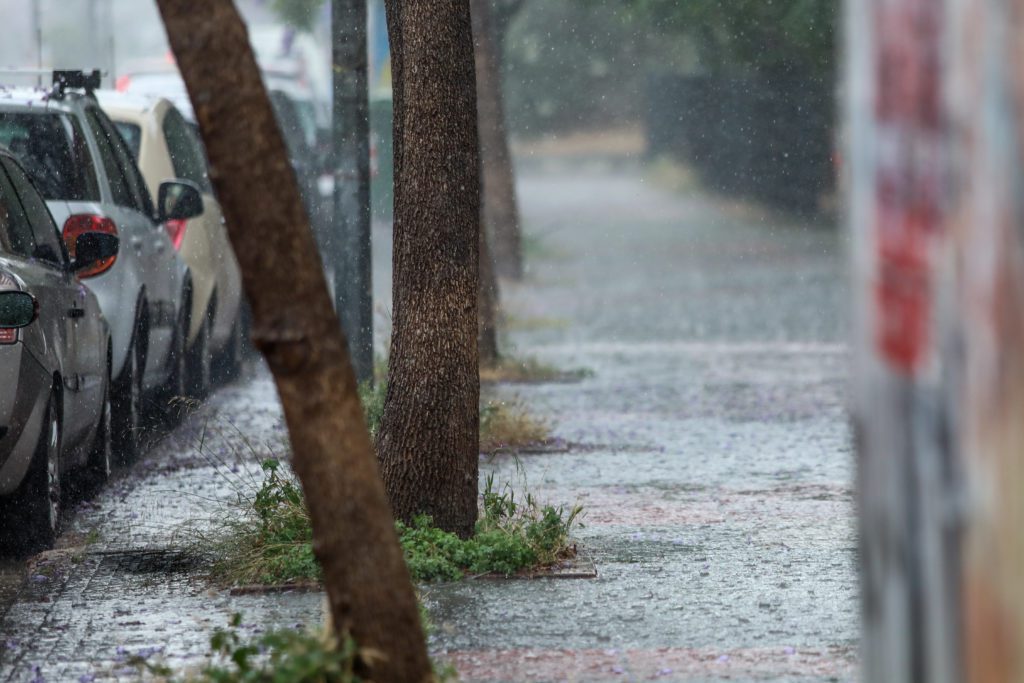 Παραμένει άστατος ο καιρός – Που θα σημειωθούν βροχές και καταιγίδες